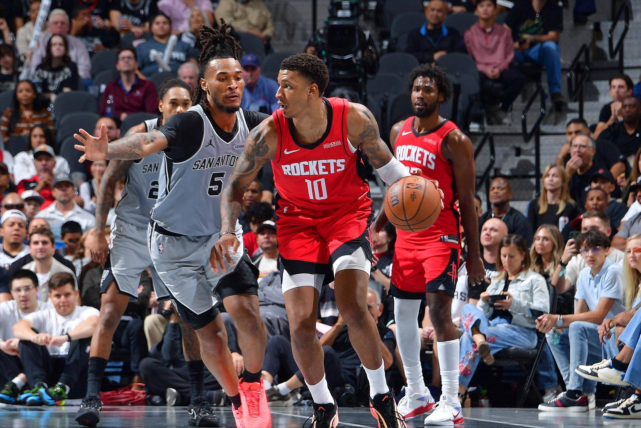 在扩军与赛 在扩军与赛